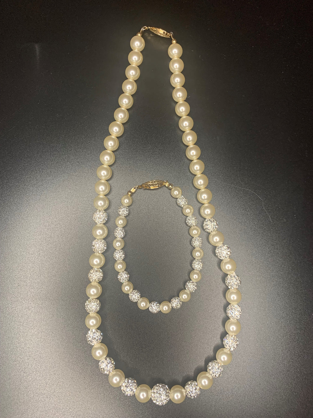 Lady Pearls w shambella